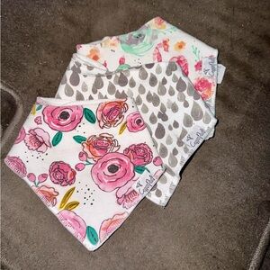 Charming Floral and Gray Baby Bib Set